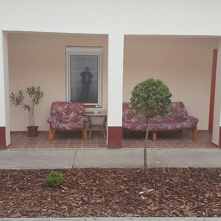 Tiszafüred M&M Apartman מראה חיצוני תמונה