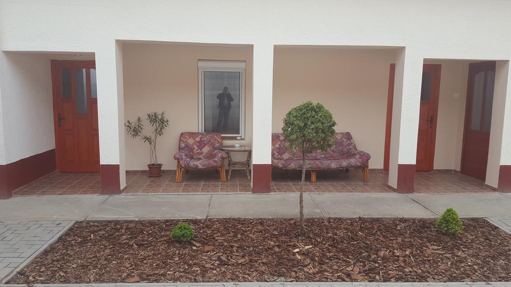 Tiszafüred M&M Apartman מראה חיצוני תמונה